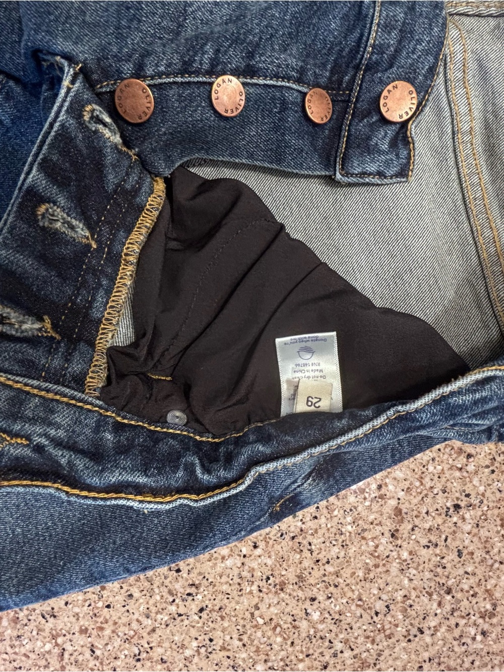 Oliver Logan Women’s Straight Leg Jeans in Dark Blue Denim - Picture 3 of 6